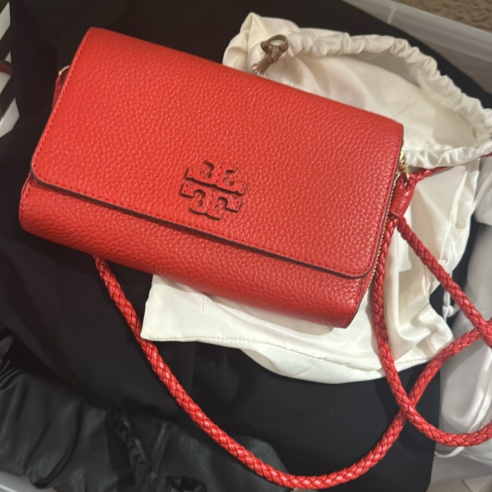 Tory Burch Taylor flat wallet crossbody poppy orange NWT’s